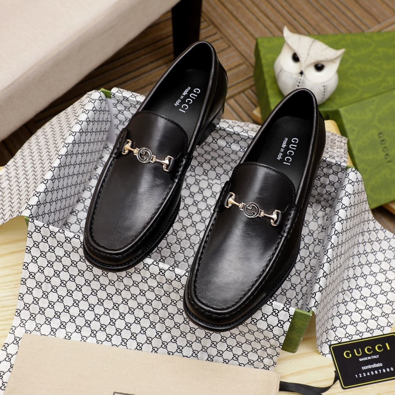 G*u*i leather shoes